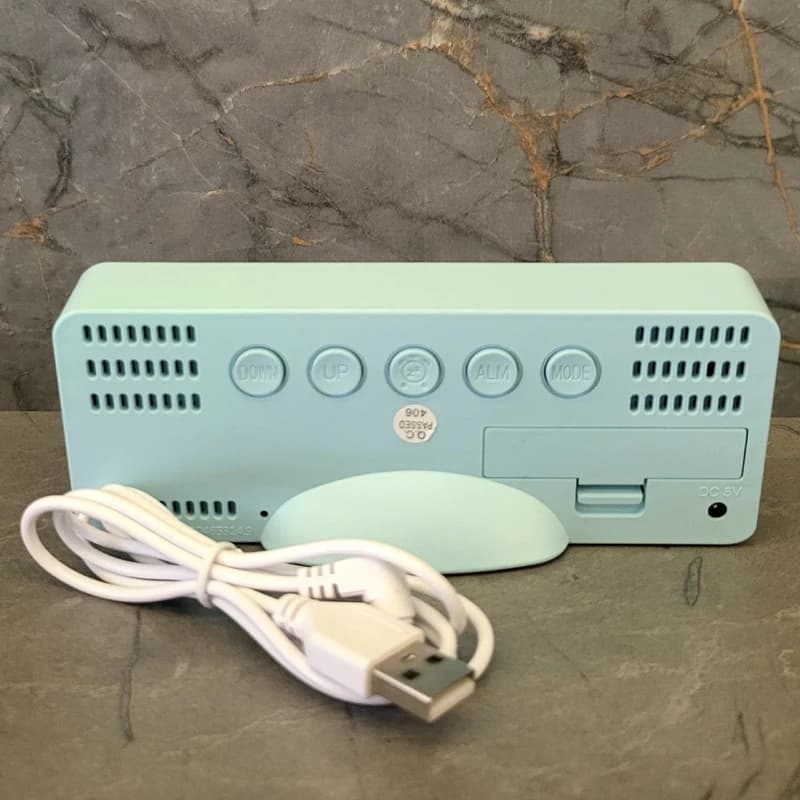 ساعت دیجیتال رومیزی طرح چوب مدل 5821 — تصویر ۵