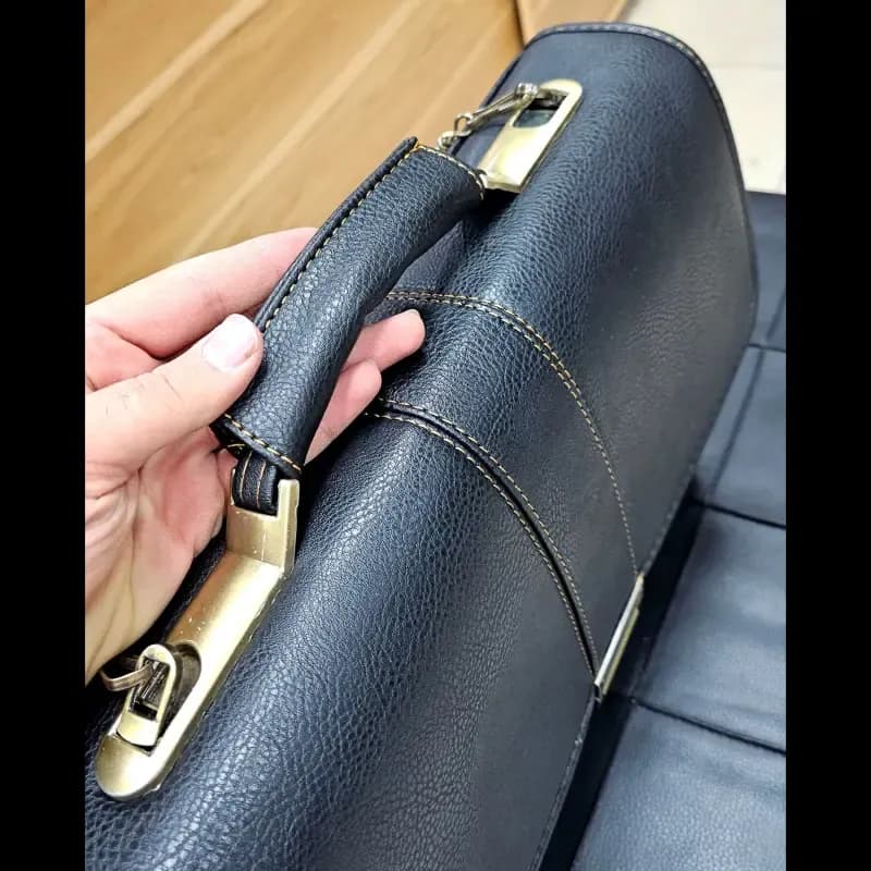کیف اداری لپتاپی چرمی تک قفل رمزدار — تصویر ۷