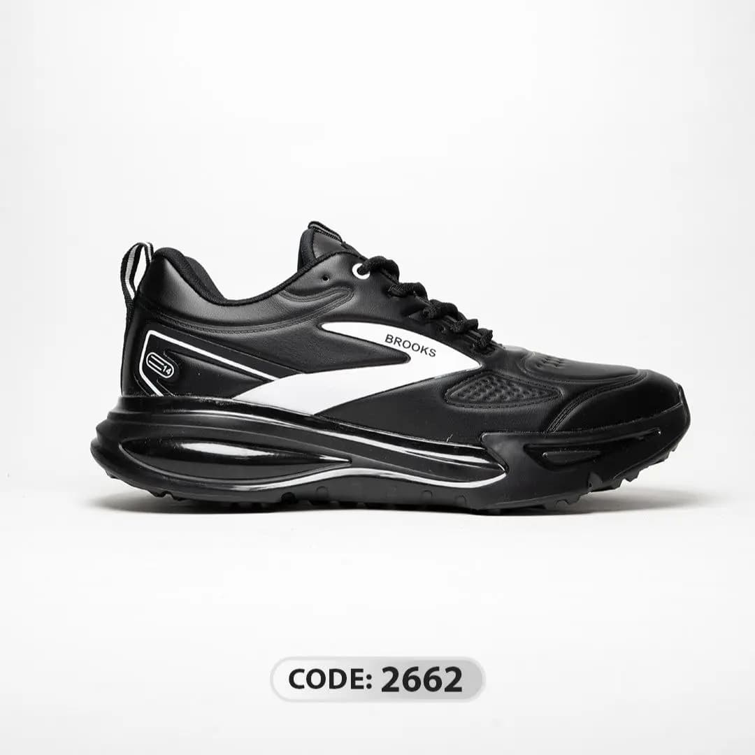 کتونی مشکی خط سفید بندی زیر مشکی ژله ای سایز بزرگ BROOKS (کد2662)