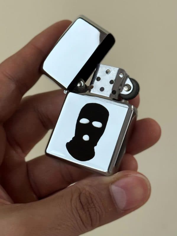 فندک zippo نقره ای طرح ماسک گنگستری