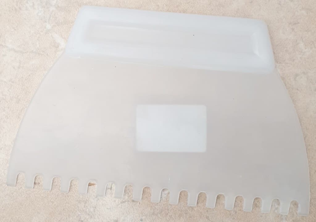 کاردک پلاستیکی دالبرزن