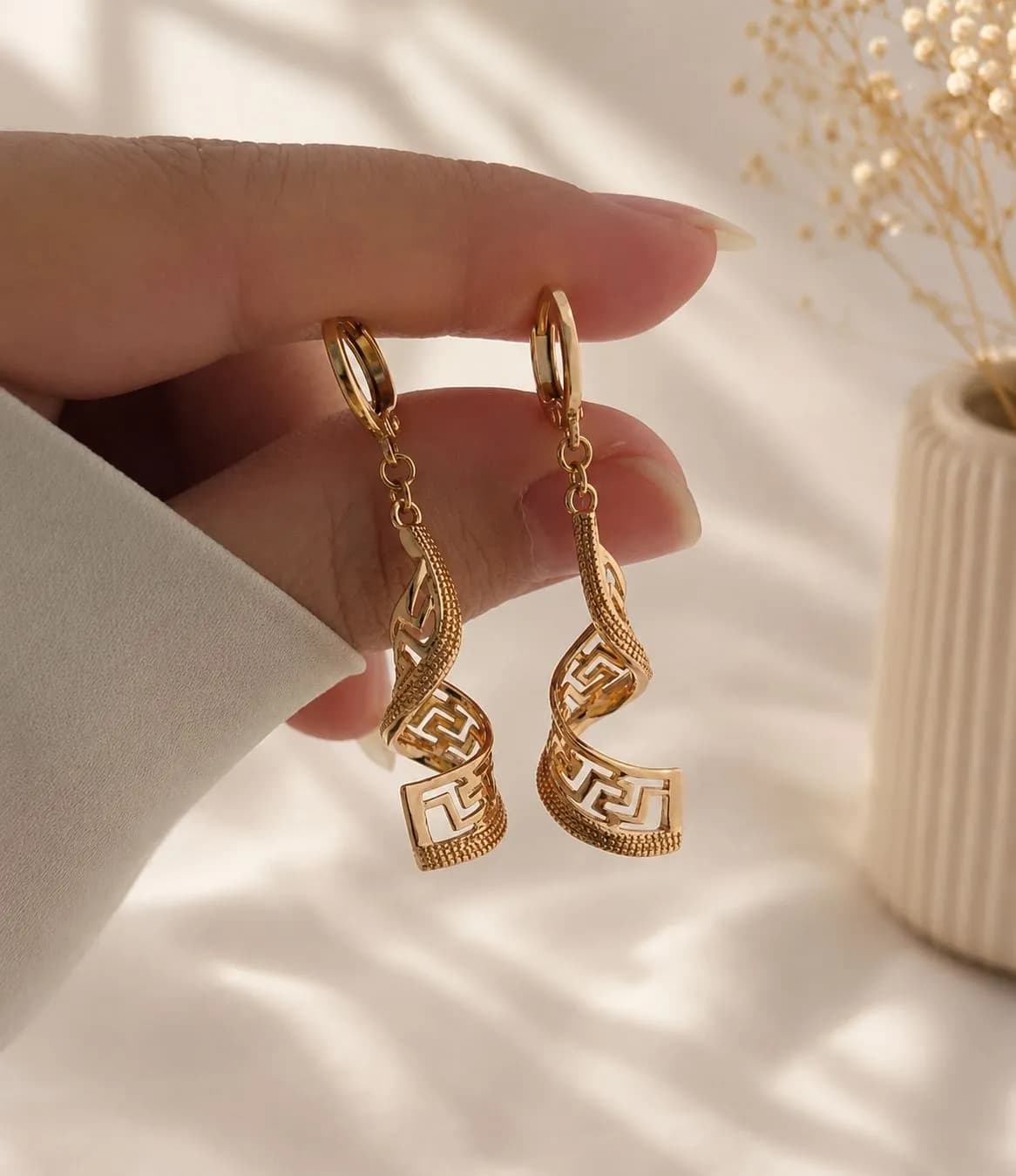 گوشواره آویز بلند مارپیچ ورساچه آبکاری طلا ژوپینگ کد 1157
