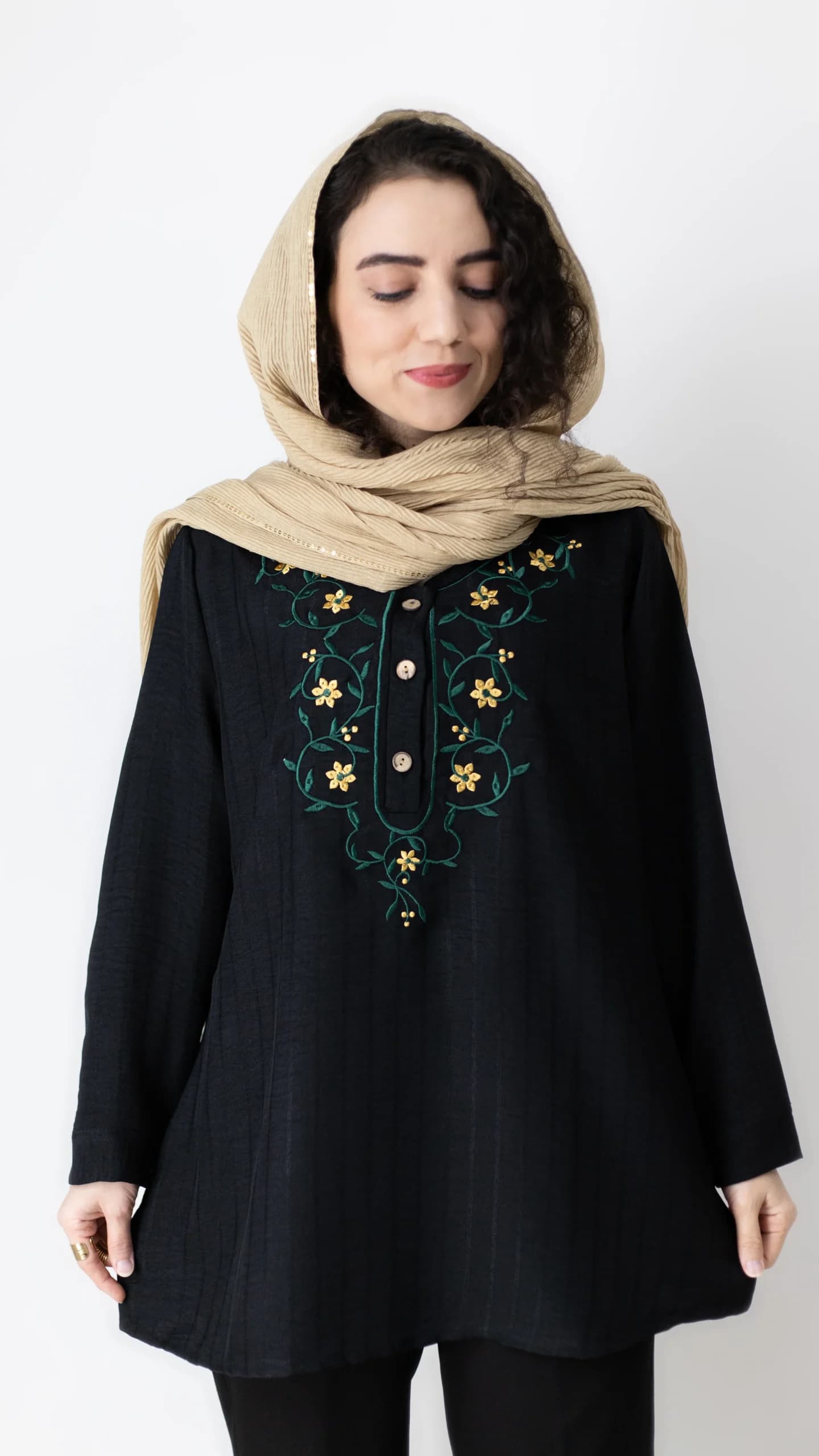 شومیز مشکی بابونه