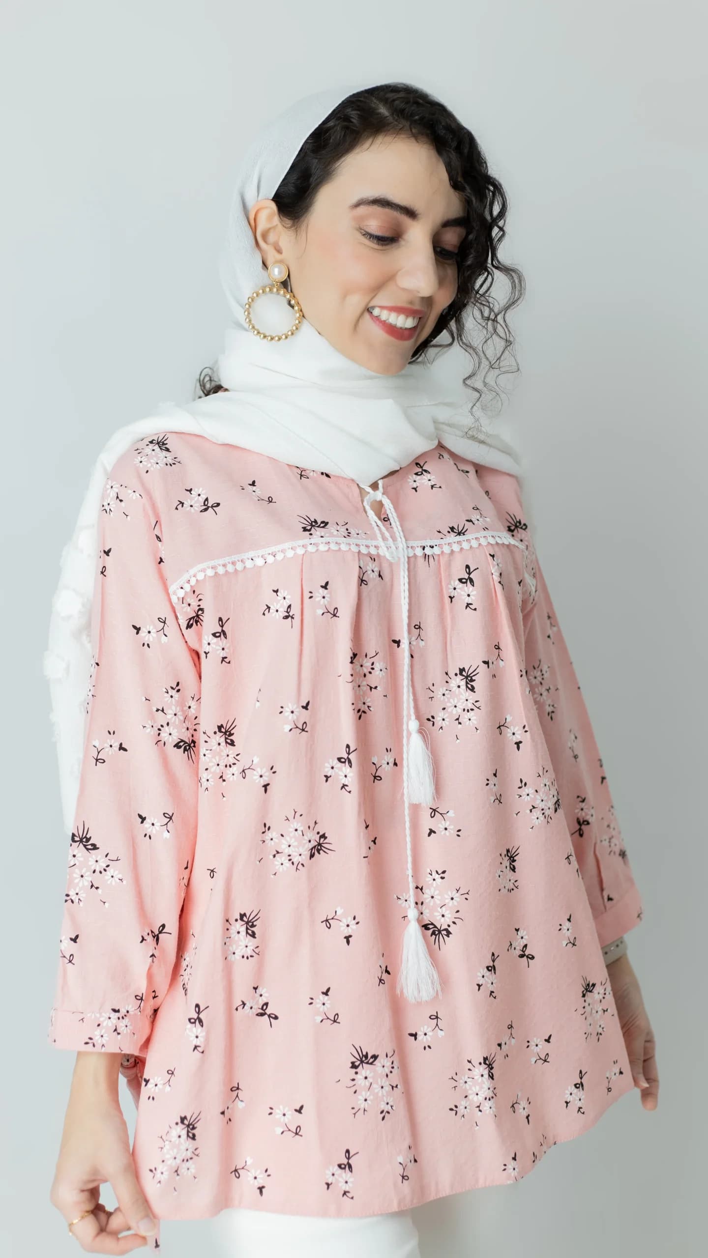 عروسکی گل گچی — تصویر ۲