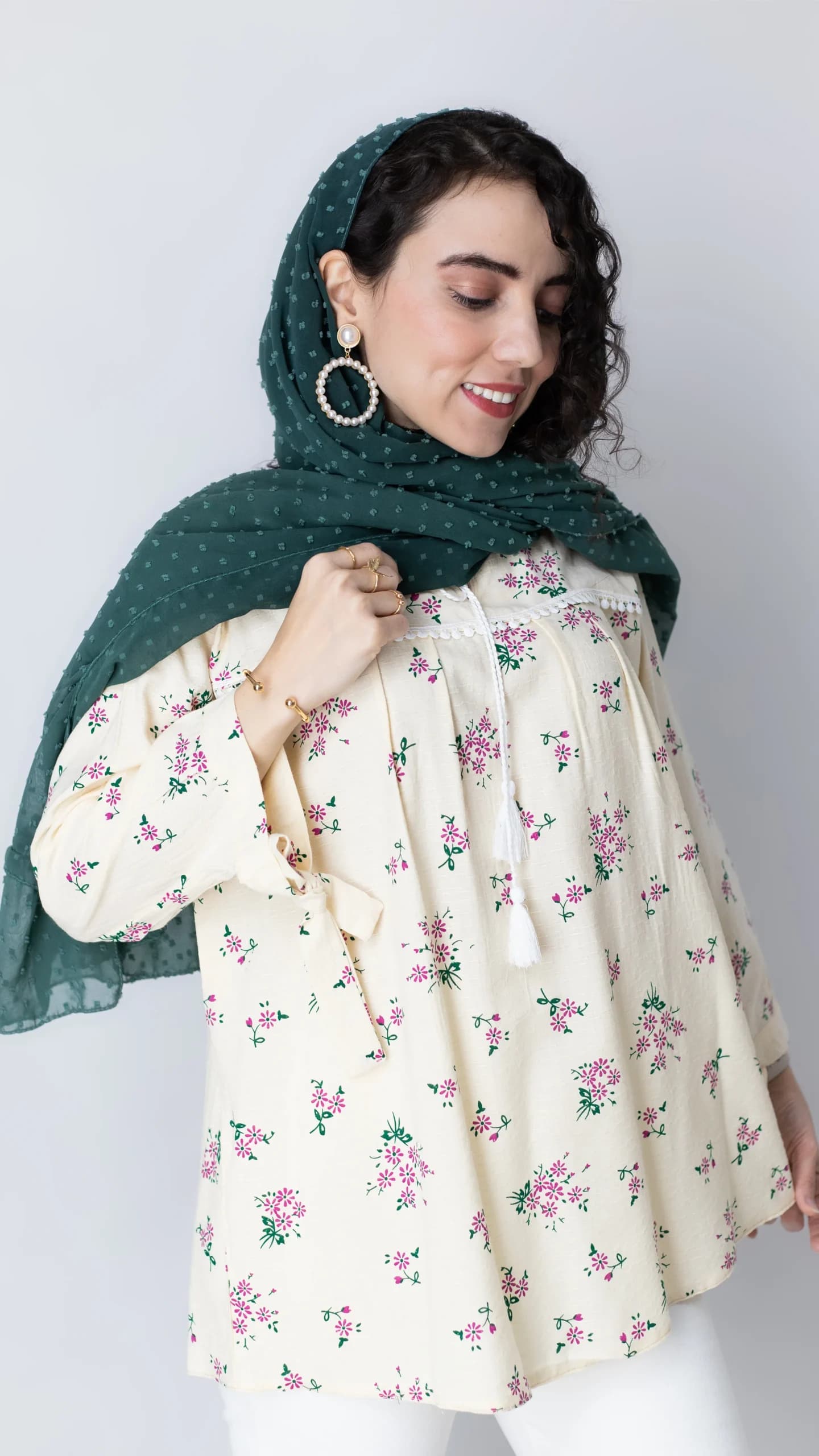 عروسکی گل گچی — تصویر ۳