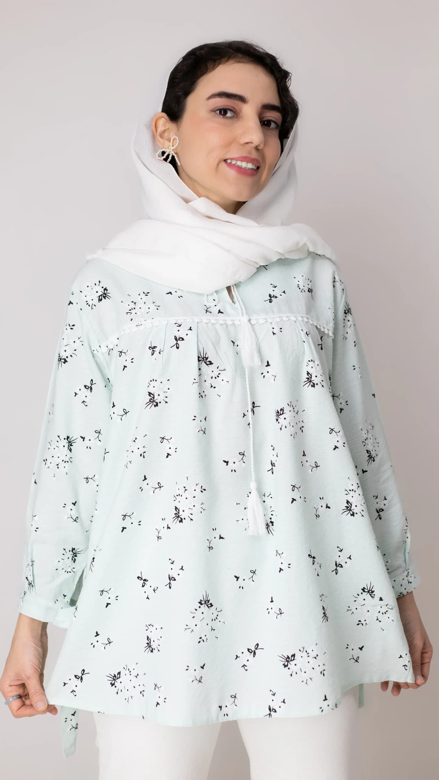 عروسکی گل گچی