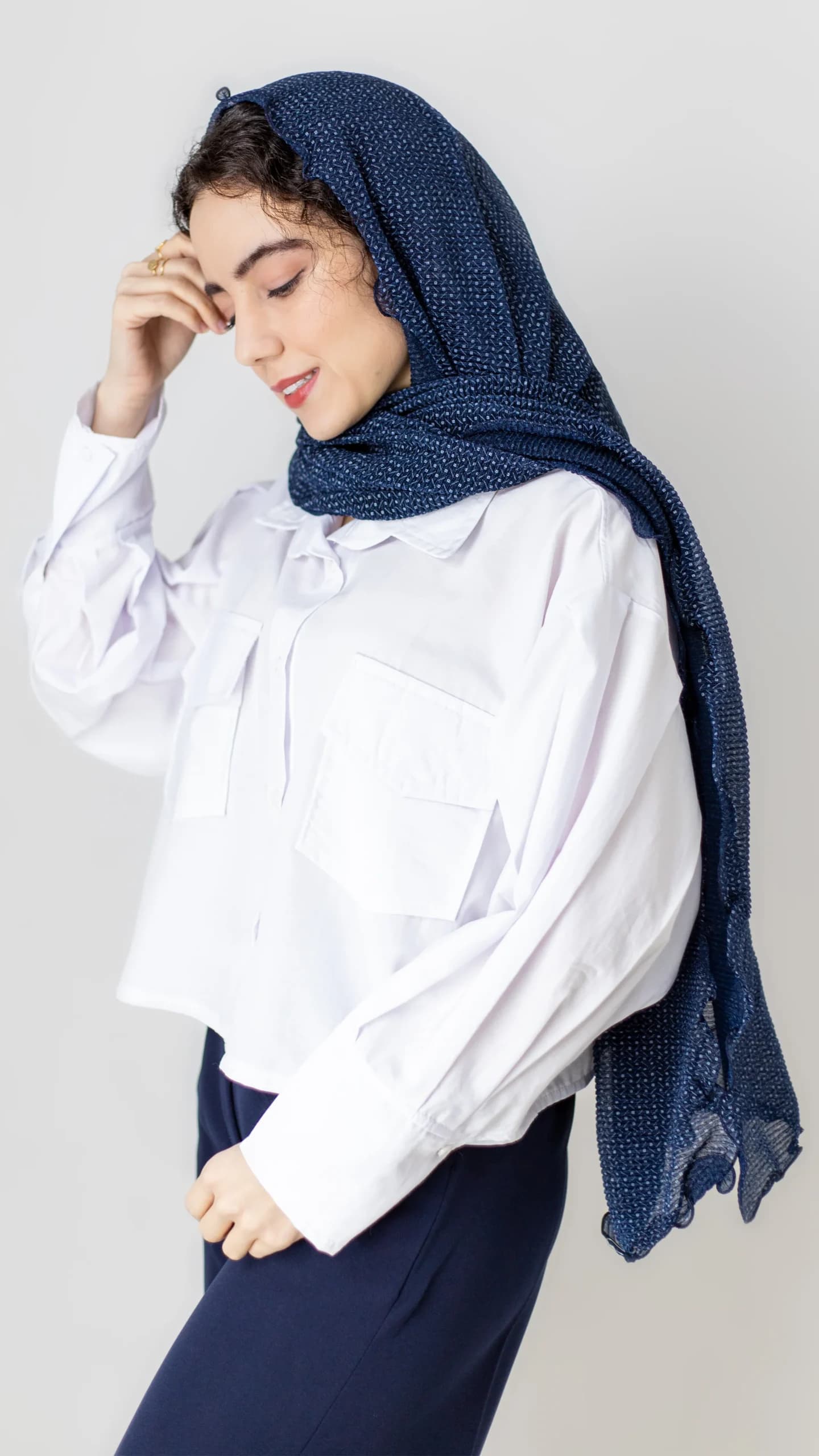 شومیز سفید کراپ — تصویر ۳