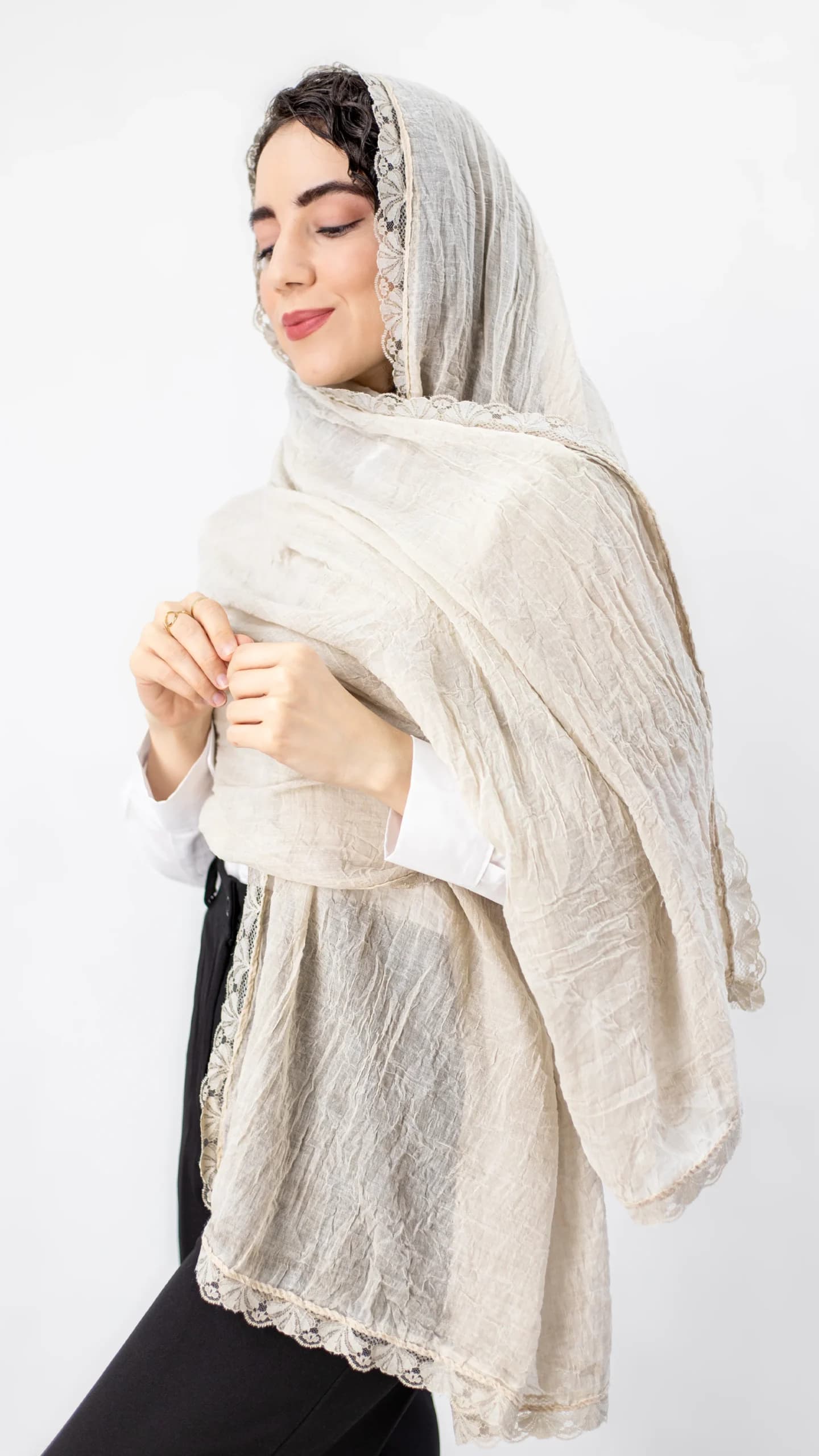 شال حاشیه گیپور — تصویر ۶