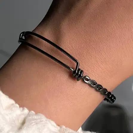 دستبند بنگل زنانه و دخترانه استیل طرح گره و سنجاق رنگ ثابت کد etk