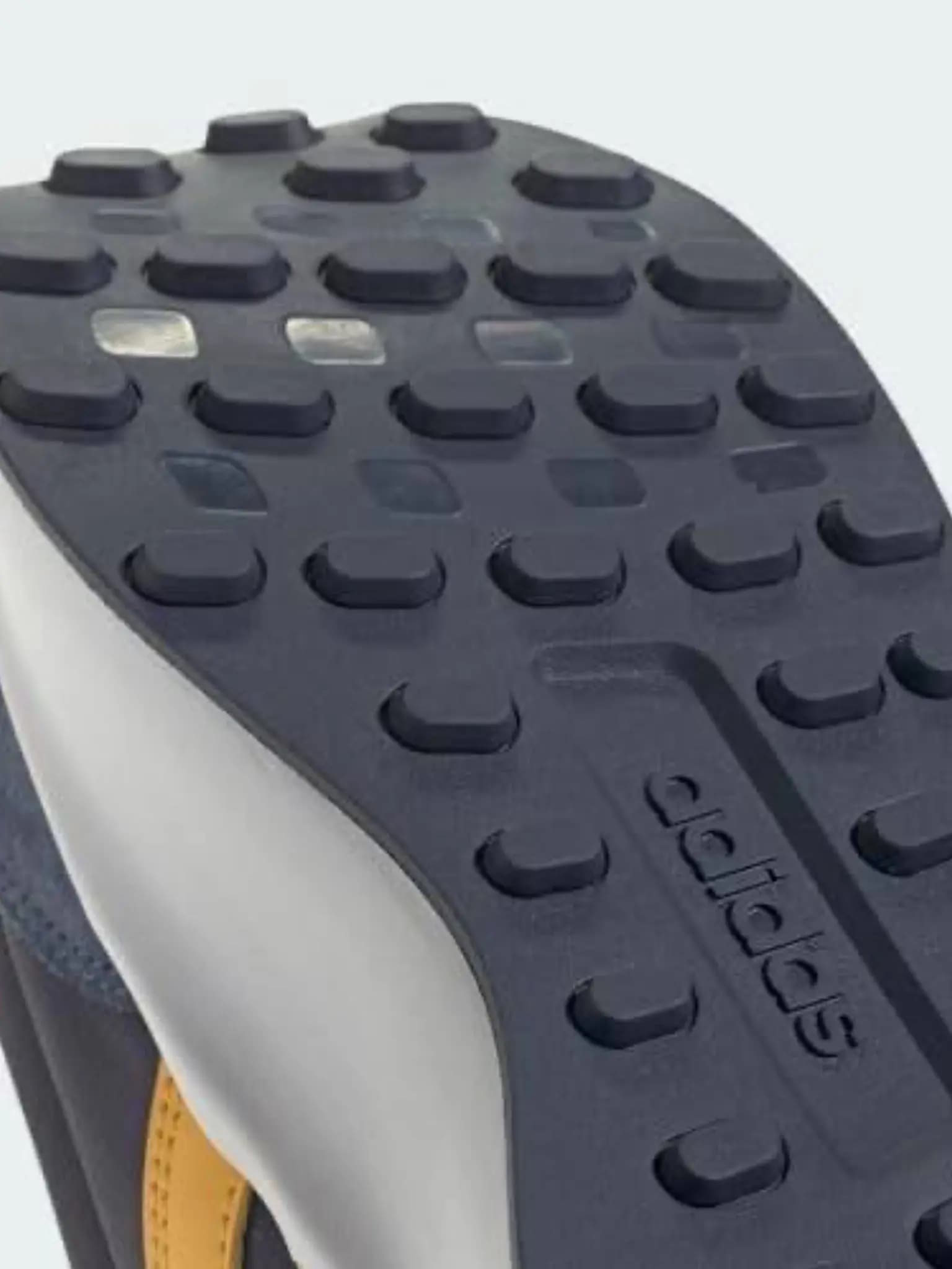 کتونی آدیداس مدل Adidas run70s — تصویر ۶