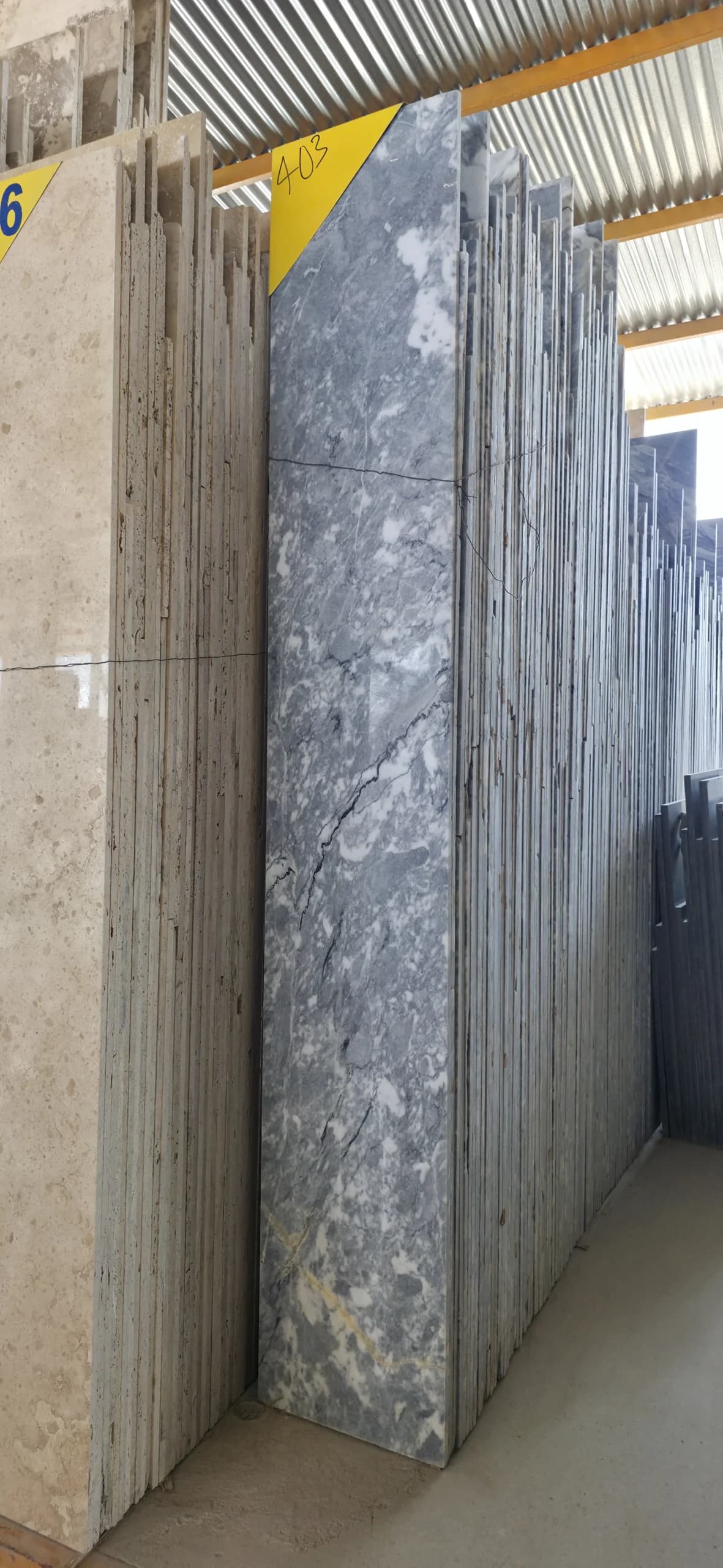 سنگ کریستال پاندا ابری