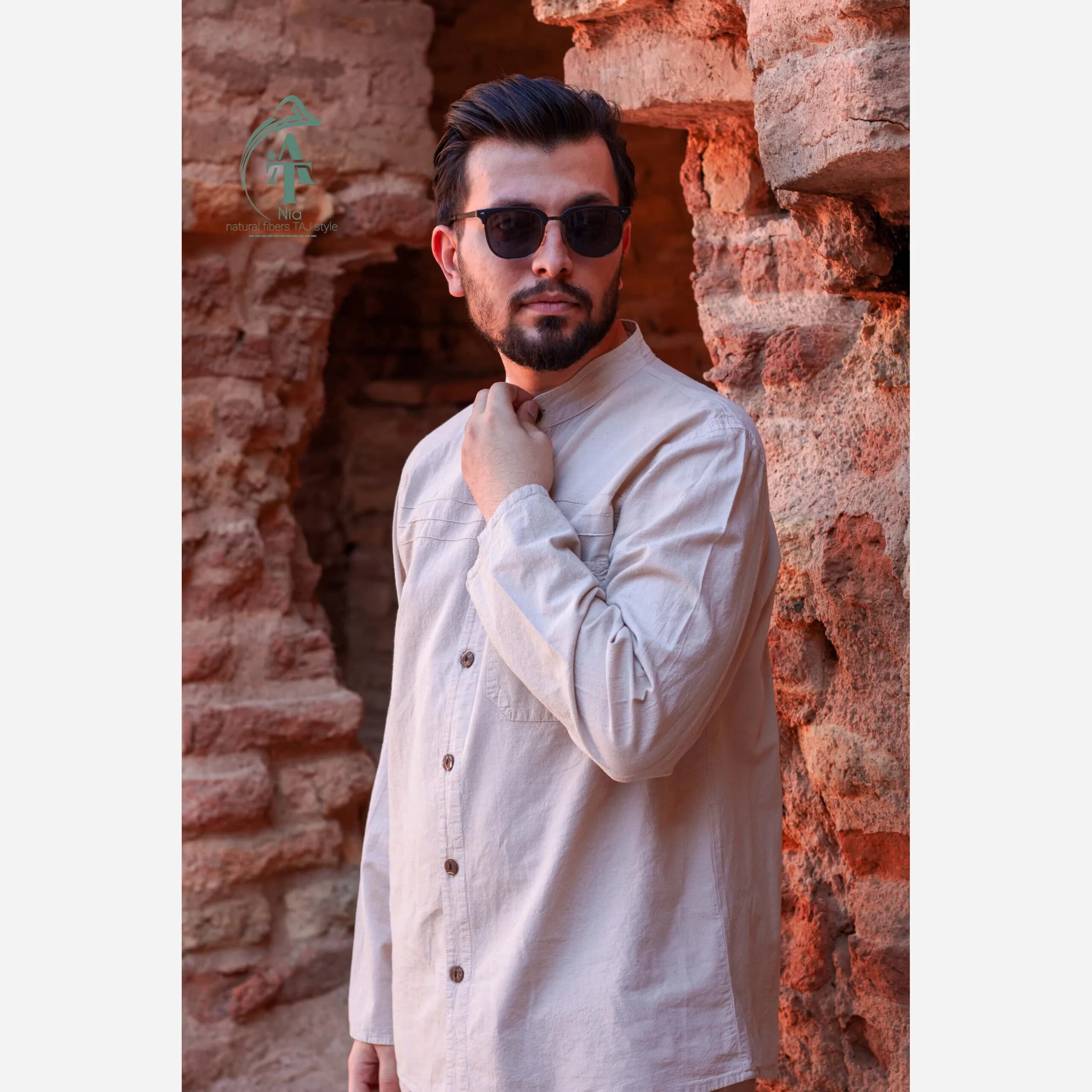 پیراهن مردانه الیاف طبیعی تمام دکمه سه خط رنگ استخوانی — تصویر ۹