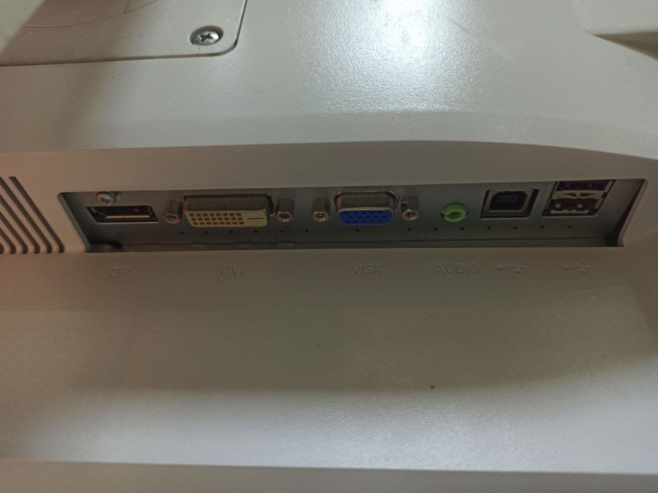 مانیتور ۲۲ اینچ فوجیتسو Fujitsu B22W-6 استوک — تصویر ۲