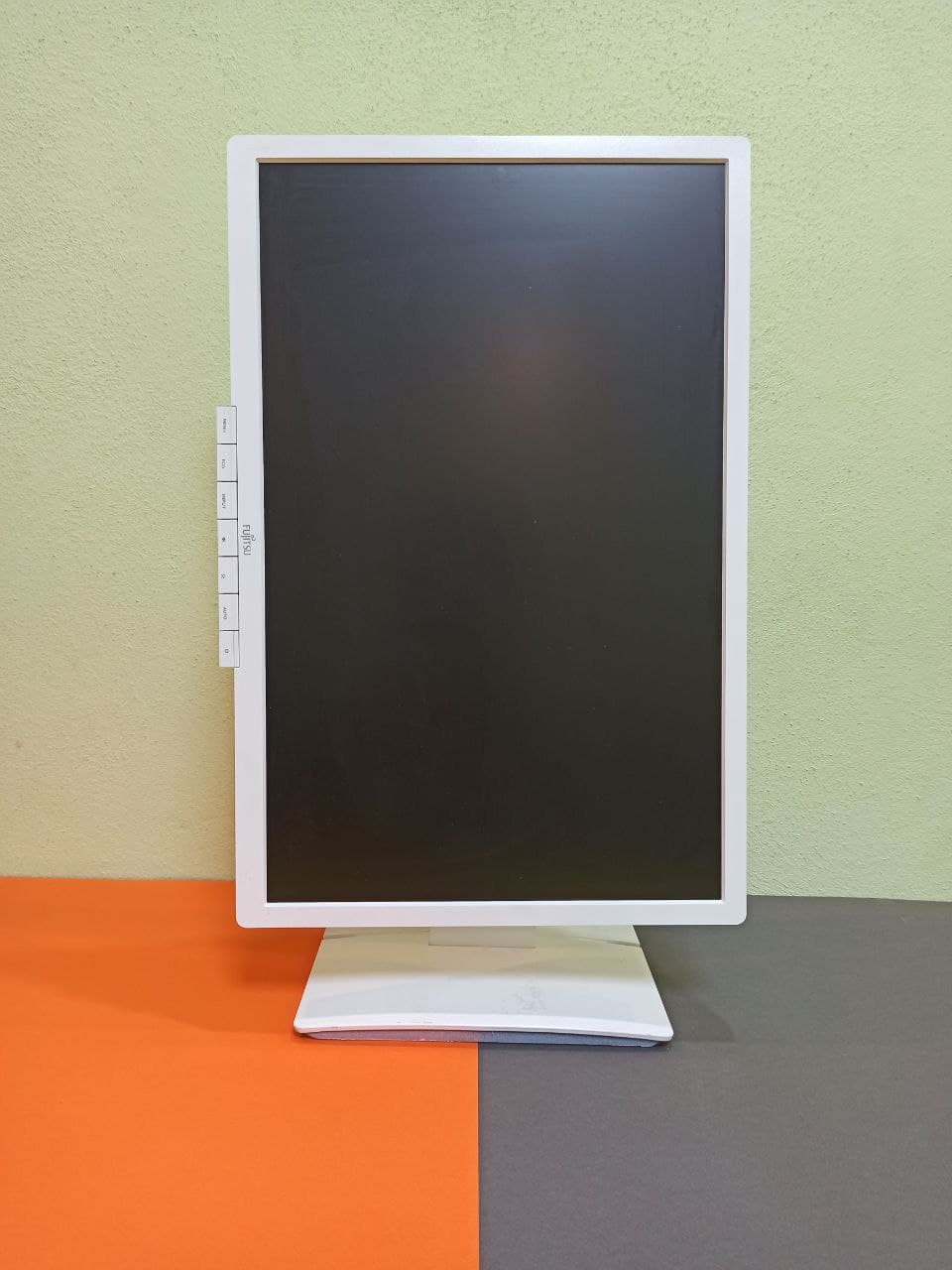 مانیتور ۲۲ اینچ فوجیتسو Fujitsu B22W-6 استوک — تصویر ۷