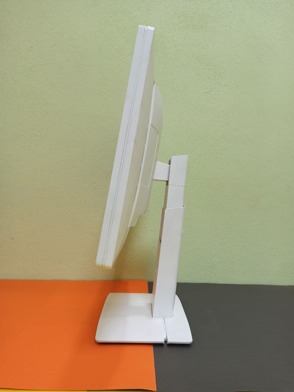 مانیتور ۲۲ اینچ فوجیتسو Fujitsu B22W-6 استوک — تصویر ۴