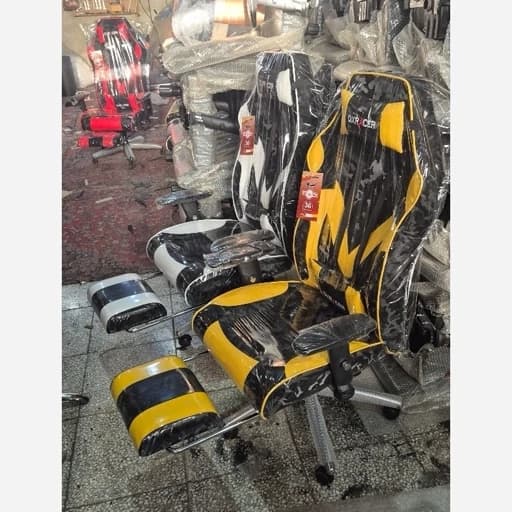 صندلی گیمینگ چرمی فوم دار پایه فولادی مبلمان آپادانا apadana مدل 637692