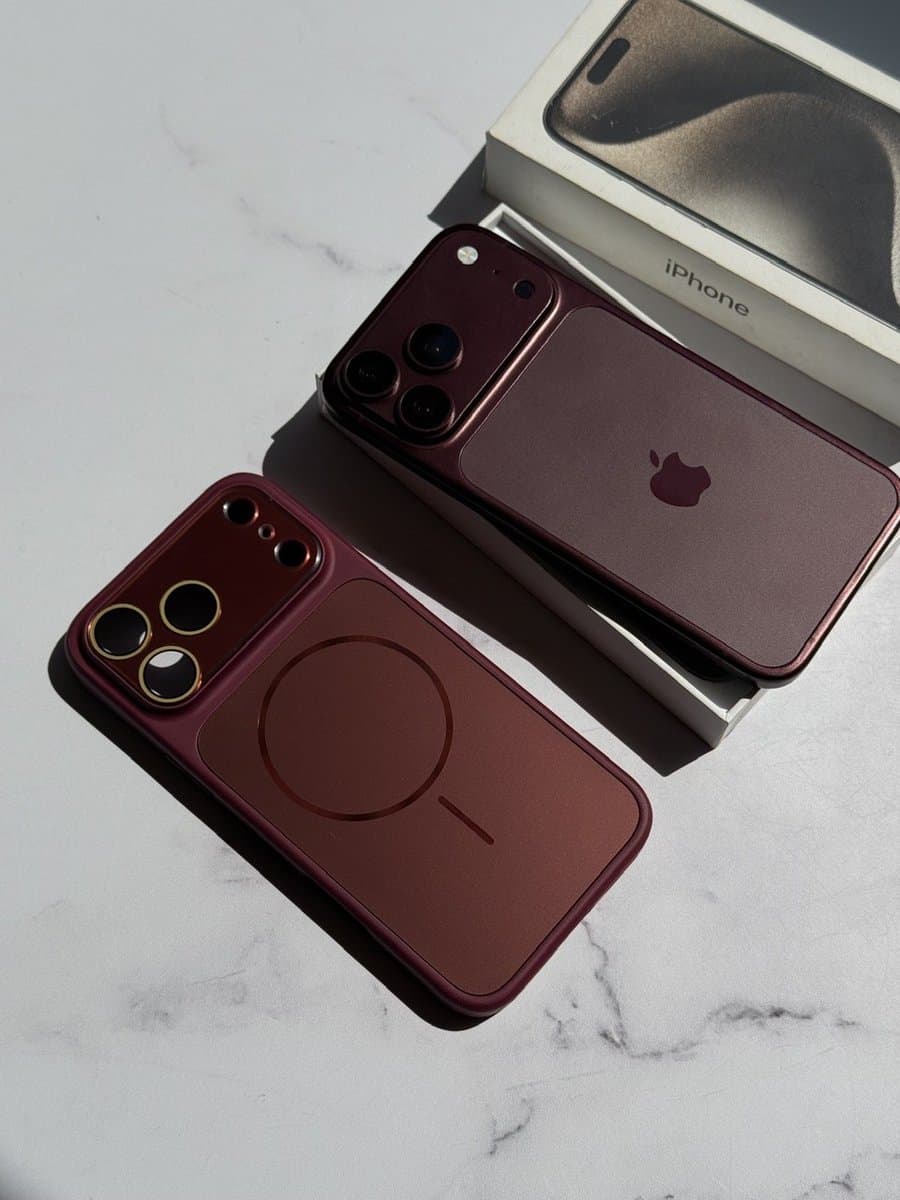 قاب PVD Burgundy با مگ سیف (تبدیل آیفون ها به سری 18) (کدC2314) مناسب برای iPhone 16 — تصویر ۲