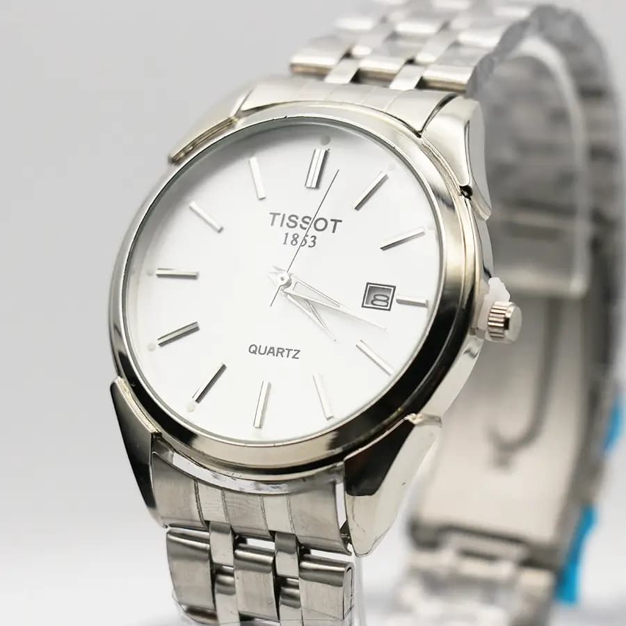 ساعت مردانه TISSOT نقره‌ای، صفحه نقره‌ای روشن، بند فلزی نقره‌ای، قاب گرد، نمایش تاریخ، موتور کوارتز، قفل تاشو مدل 1853 — تصویر ۴