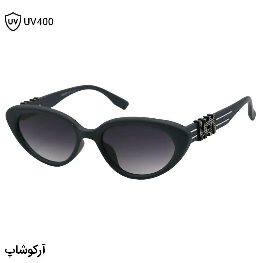 عینک آفتابی زنانه هرمس با فریم رنگ سبز مات، شکل چشم گربه‌ای و لنز دودی سایه روشن مدل 1138