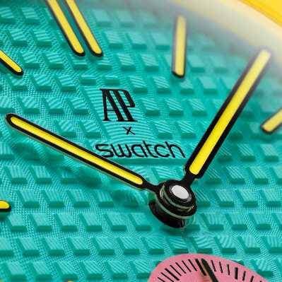 ساعت رویال پاپ اودمار پیگه x سواچ AP X SWATCH مدل OTG ROZ — تصویر ۳