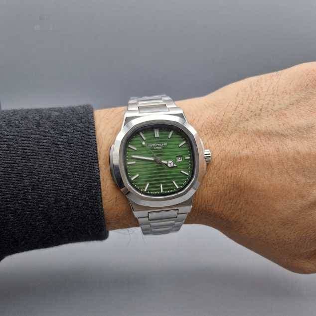 ساعت پتک فیلیپ ناتیلوس مردانه صفحه سبز patek philippe — تصویر ۳