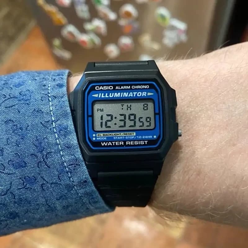 ساعت مچی کاسیو مدل F-105W-1ADF CASIOاصل اورجینال