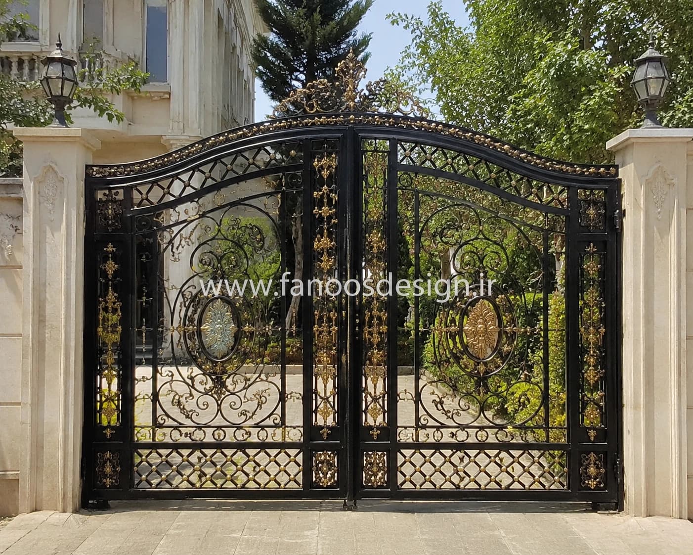 درب حیاط فلزی کلاسیک – کد 30190
