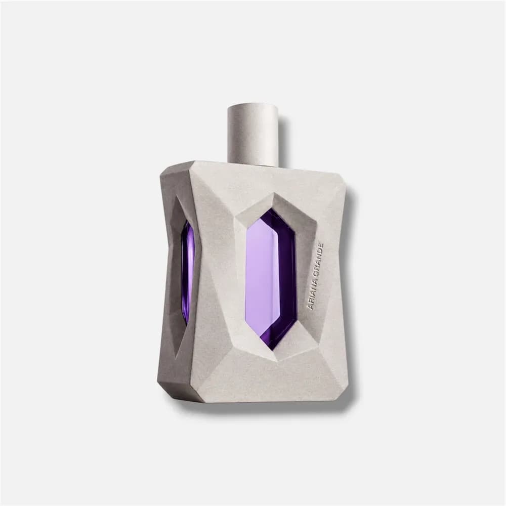 عطر آریانا گراند گاد ایز ا وومن