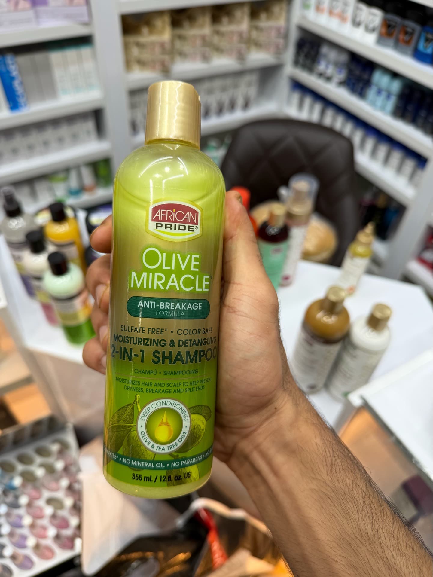 شامپو ۲ در ۱ آبرسان و ضد شکنندگی آفریکن پراید Olive Miracle حجم 355 میل اصل
