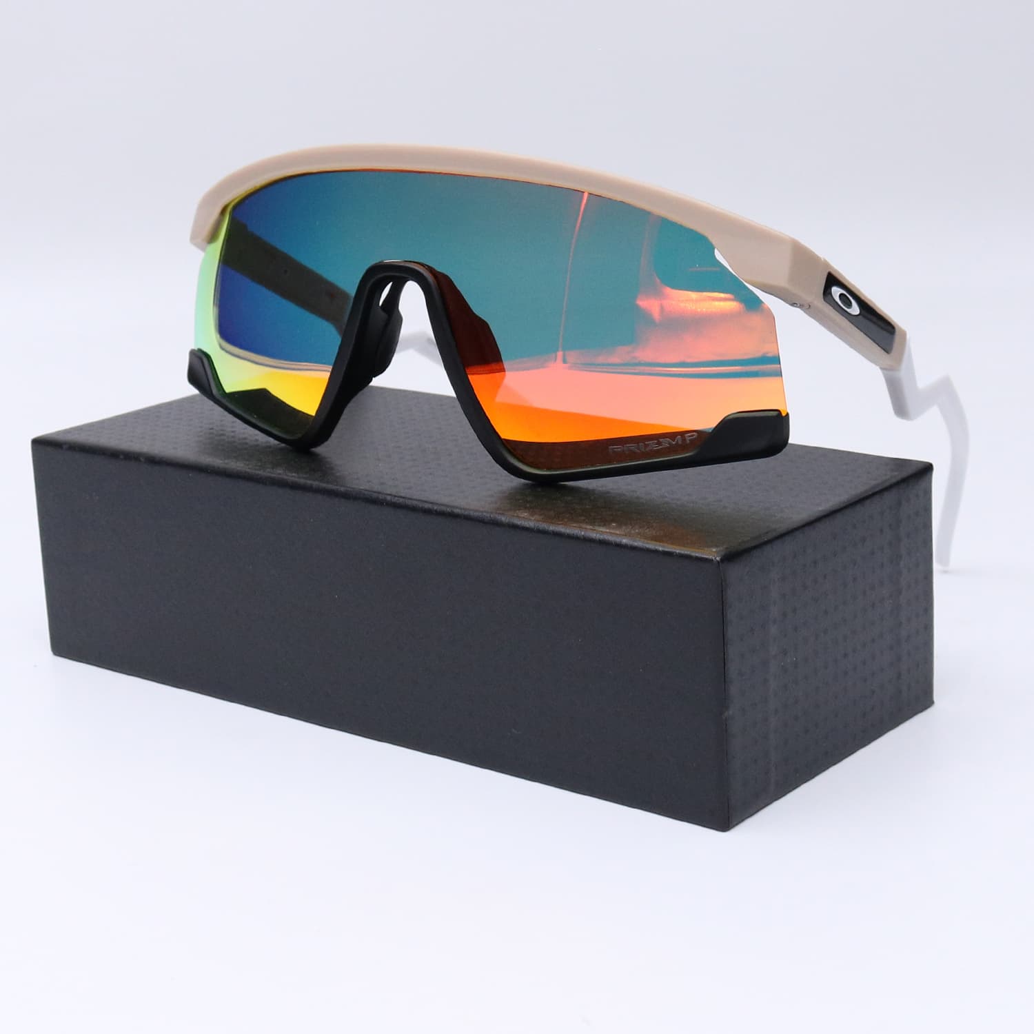 عینک ورزشی از برند OAKLEY کد 4036