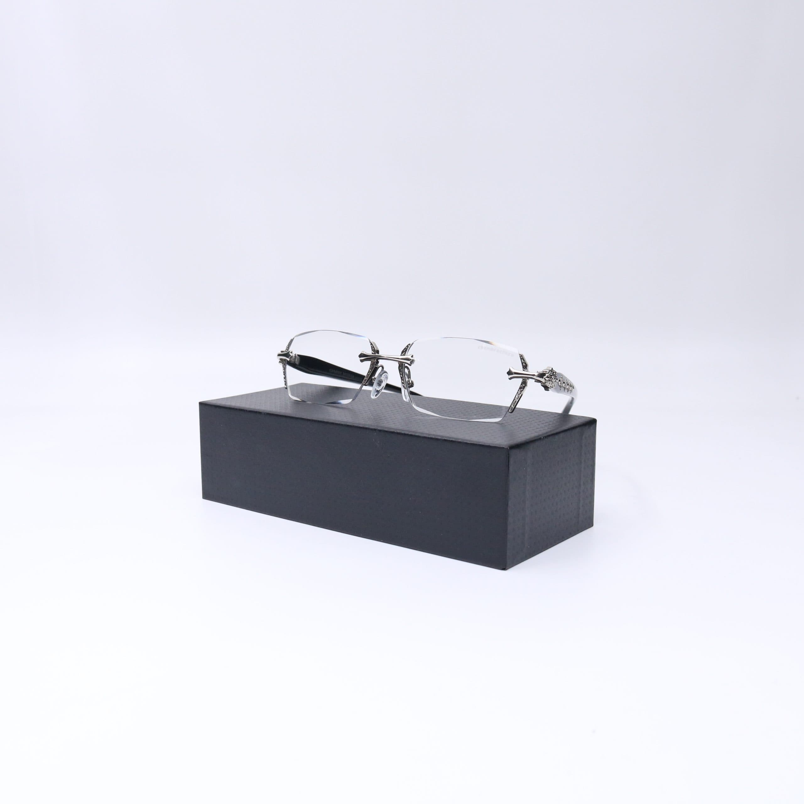 عینک از برند CHROME HEARTS کد 4026 — تصویر ۲