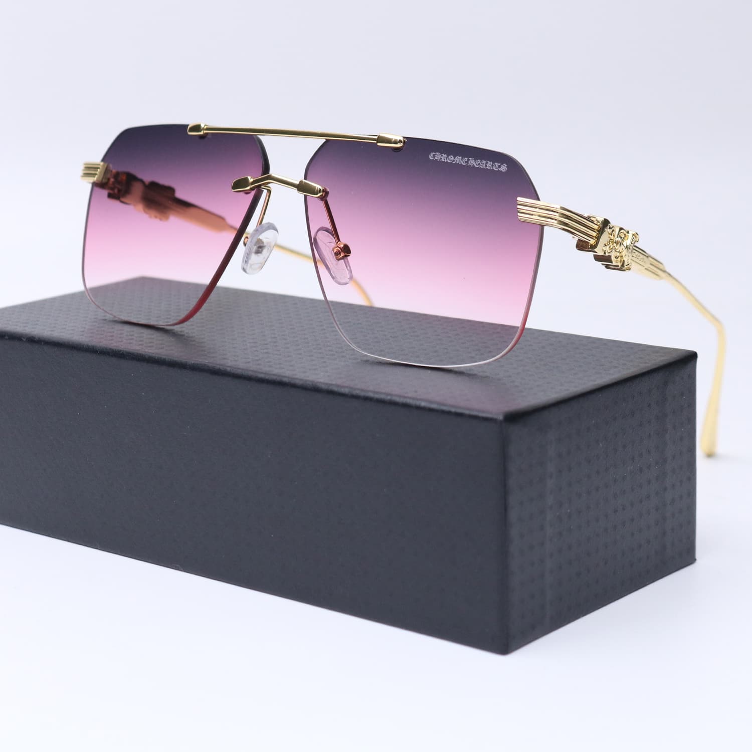عینک از برند CHROME HEARTS کد 4017
