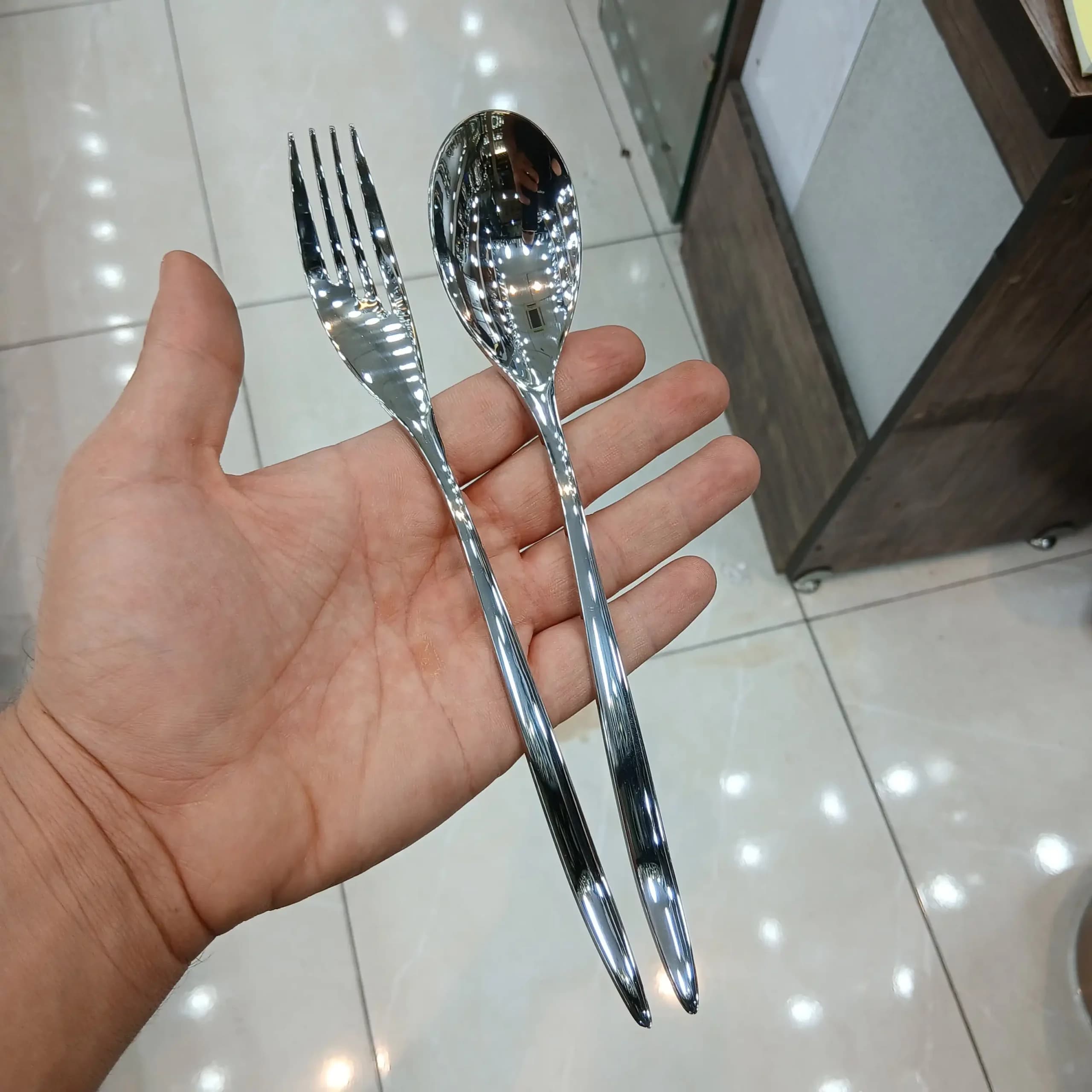 قاشق و چنگال غذاخوری 12 پارچه ریوِر مدل a42 — تصویر ۳