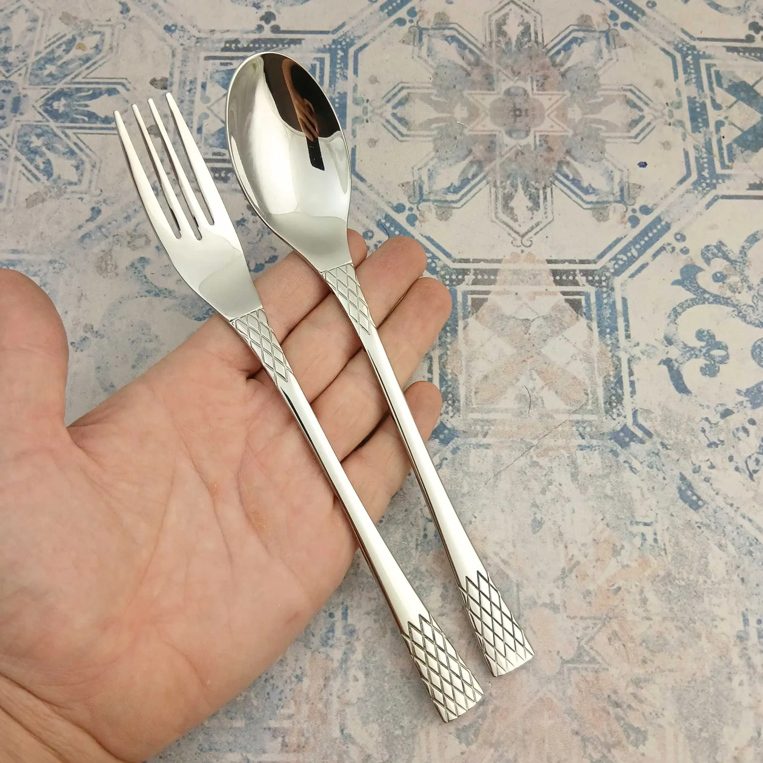 قاشق و چنگال غذاخوری 12 پارچه بیزانس مدل 230 — تصویر ۳