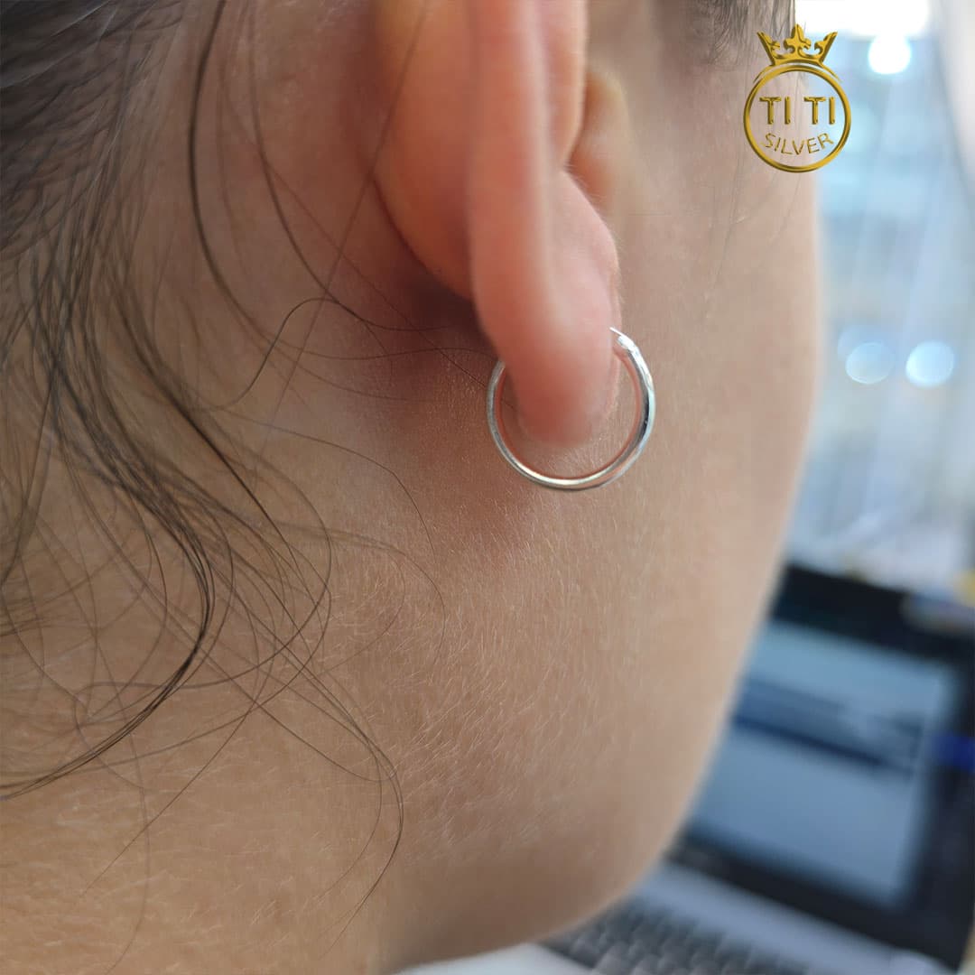 گوشواره حلقهای نقره ساده ظریف529 — تصویر ۵