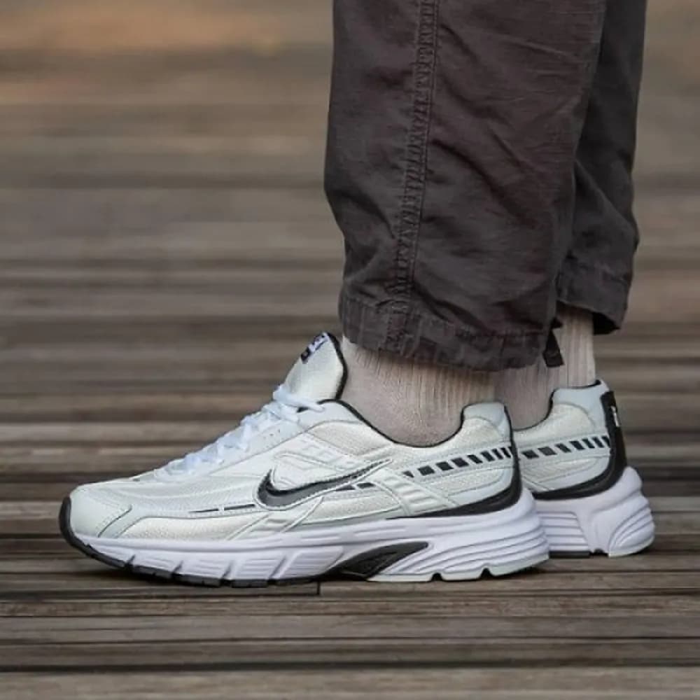 کفش نایک اینیشیتور سفید مشکی Nike Initiator