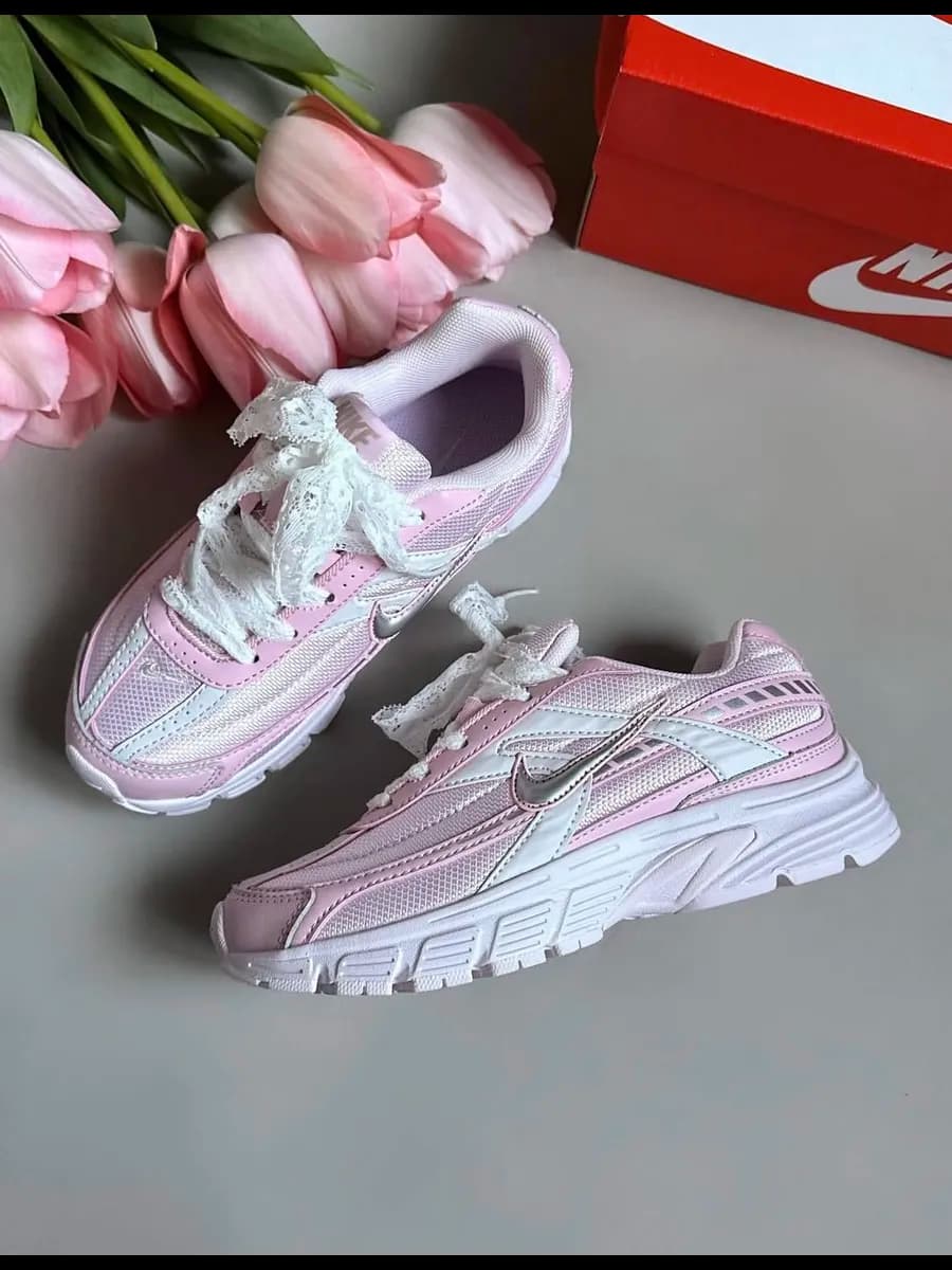 کفش نایک اینیشیتور صورتی سفید Nike Initiator