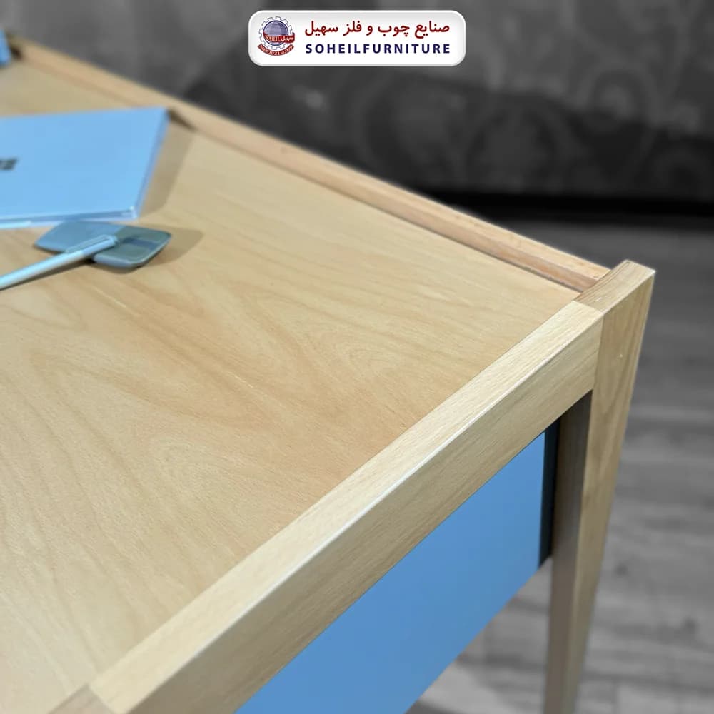 میز تحریر پرفروش آمازون 2025 (طوسی و خودرنگ چوب) — تصویر ۴