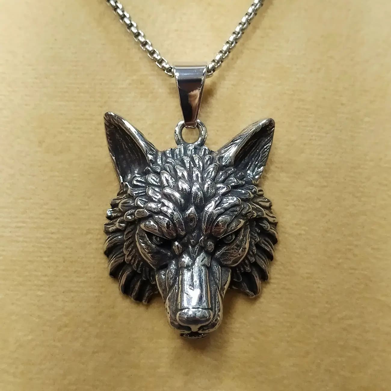 گردنبند استیل گرگ WOLF | پلاک سر گرگ سه‌بعدی با جزئیات فوق‌العاده — تصویر ۲