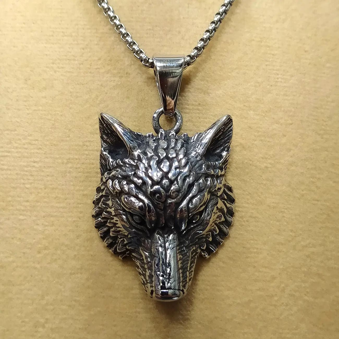 گردنبند استیل گرگ WOLF | پلاک سر گرگ سه‌بعدی با جزئیات فوق‌العاده — تصویر ۶