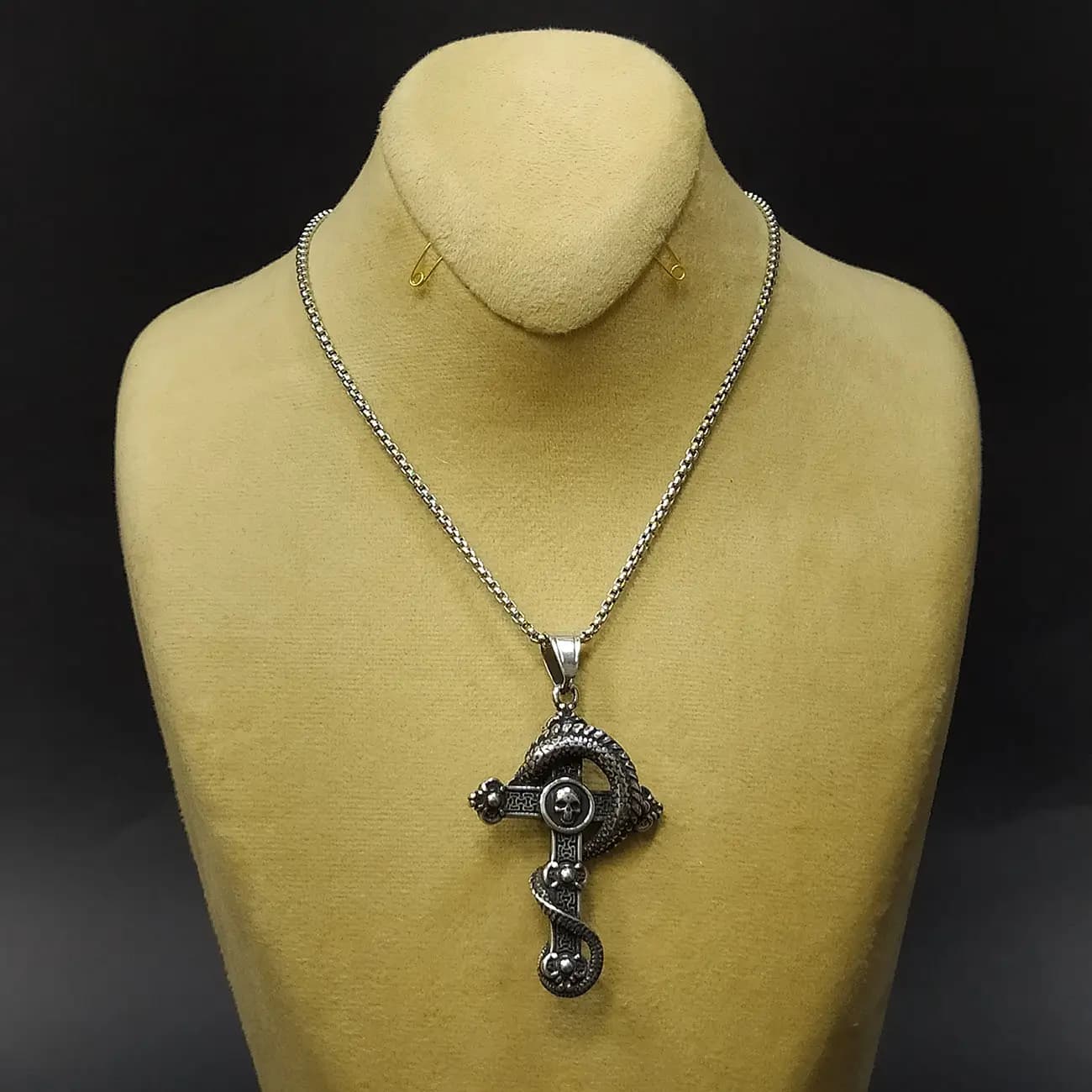 گردنبند استیل دورو صلیب گوتیک مار و اسکلت | گردنبند Gothic Cross Snake Skull با استایل دارک و خاص — تصویر ۲