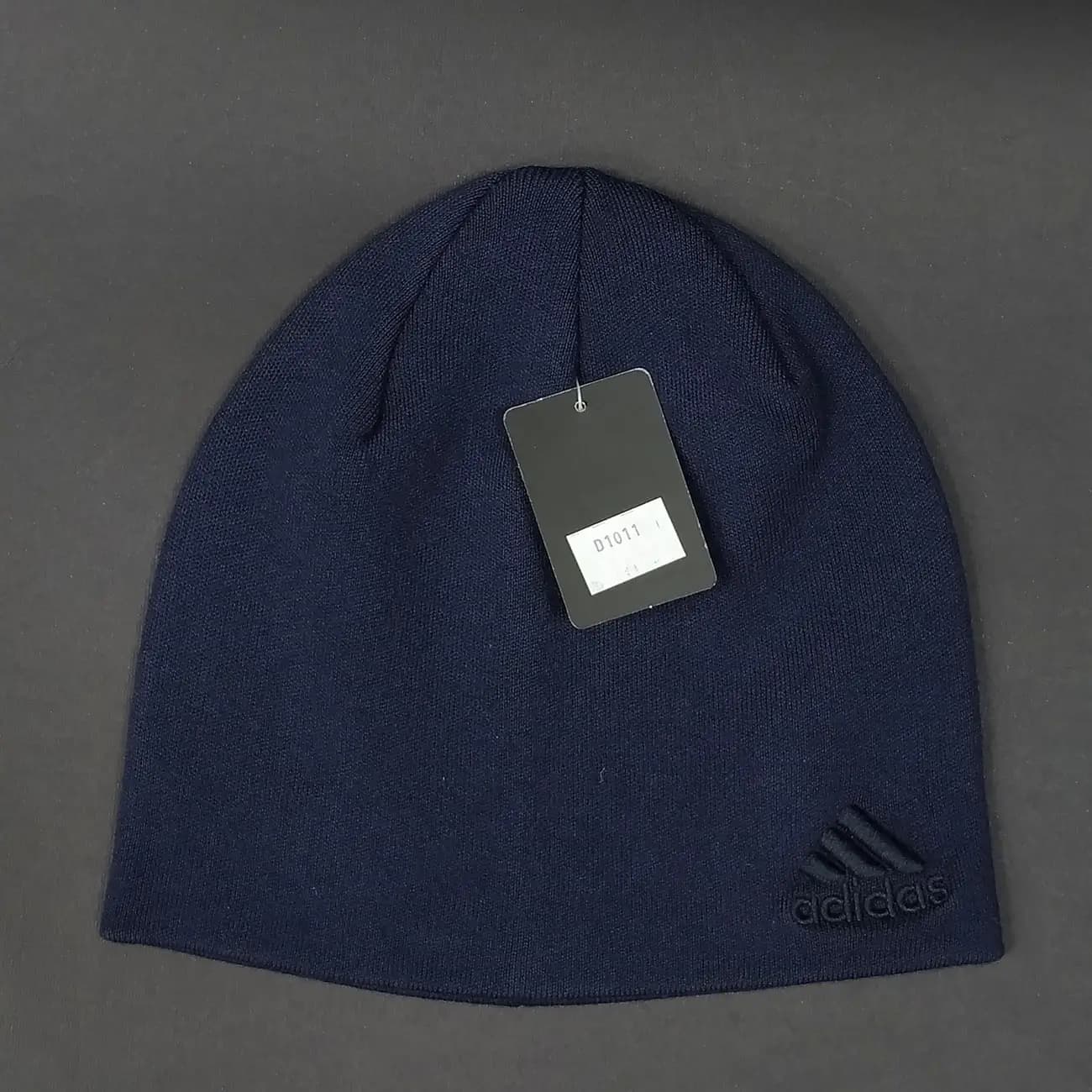 کلاه بافت بدون لبه Adidas کد 1011 | کلاه اسپرت مینیمال و ترند مناسب استایل ورزشی و روزمره — تصویر ۵