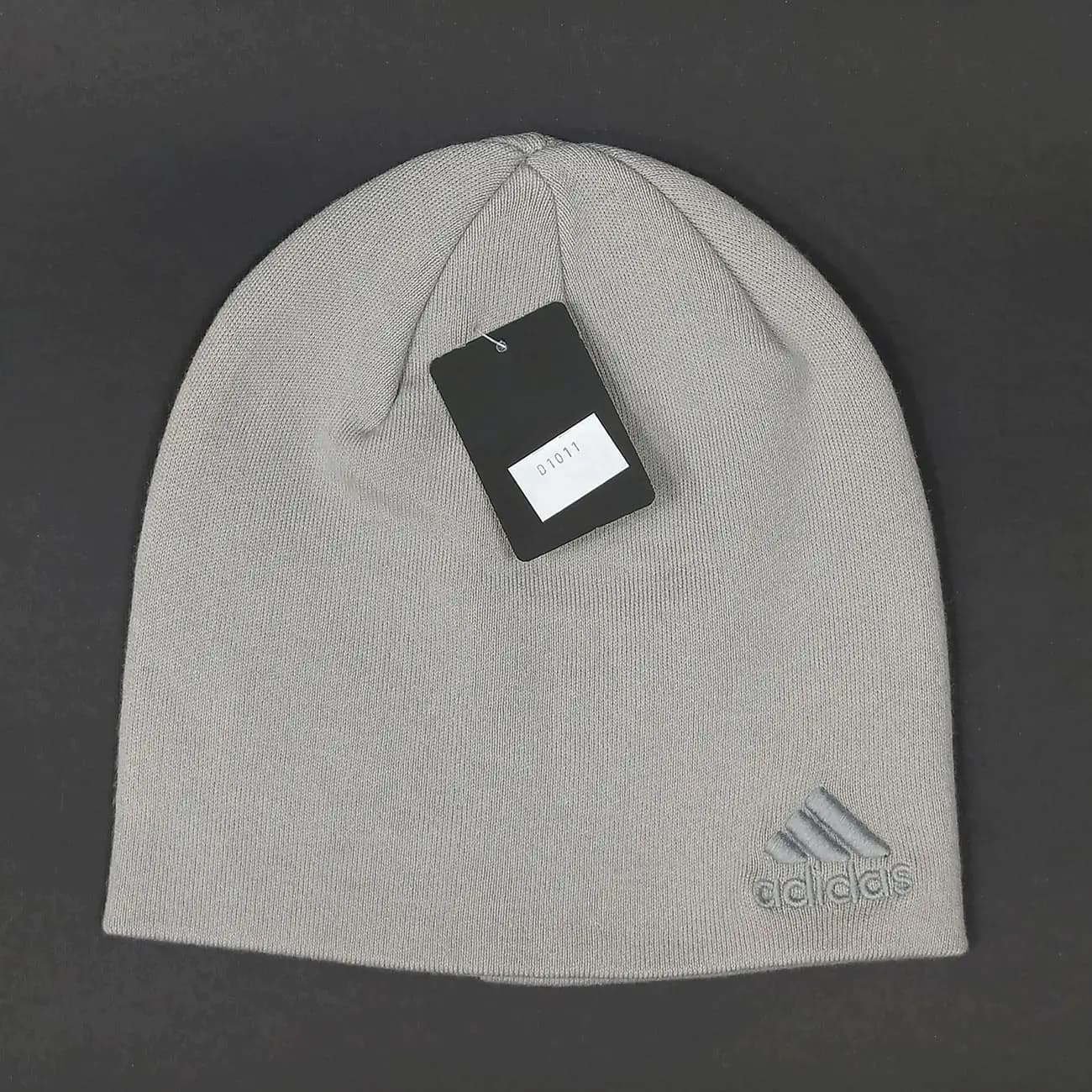 کلاه بافت بدون لبه Adidas کد 1011 | کلاه اسپرت مینیمال و ترند مناسب استایل ورزشی و روزمره — تصویر ۳