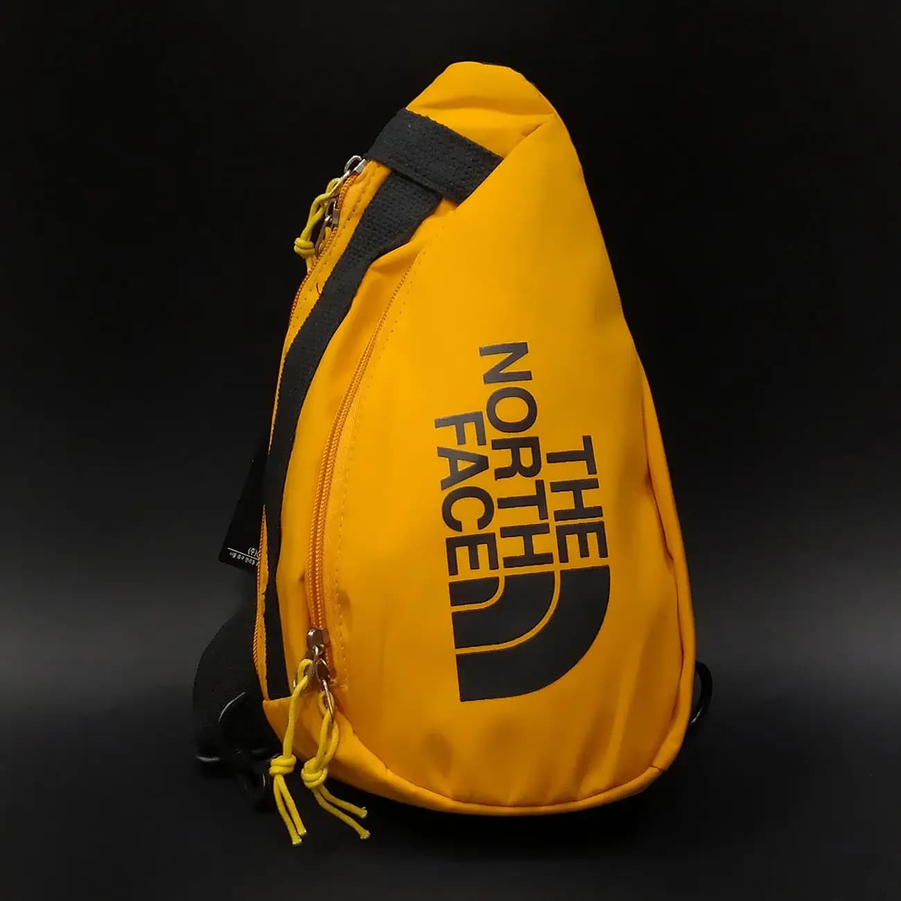 بادی بگ شمعی THE NORTH FACE | کیف دوشی اسپرت مقاوم با طراحی حرفه‌ای و استریت استایل — تصویر ۴