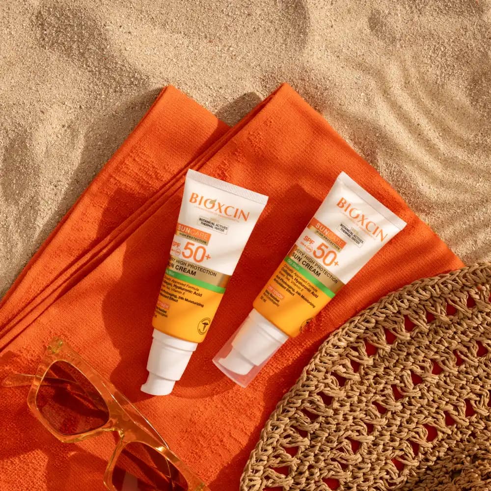 کرم ضد آفتاب بی رنگ بیوکسین +SPF50 مناسب پوست های چرب — تصویر ۵