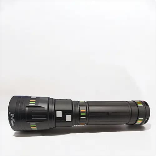 چراغ قوه لیزری اسمال سان مدل T600 با هاردکیس و برد کیلومتری