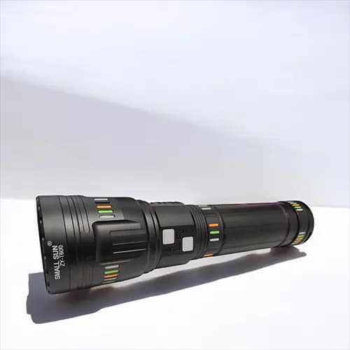 چراغ قوه لیزری اسمال سان مدل T600 با هاردکیس و برد کیلومتری — تصویر ۲