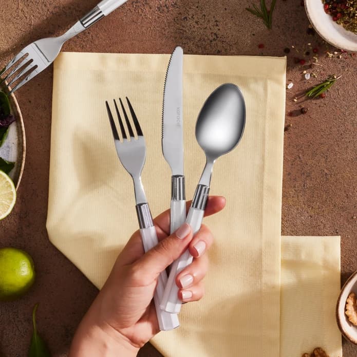 سرویس قاشق و چنگال 6 نفره کاراجا مدل Fluca سفید — تصویر ۳