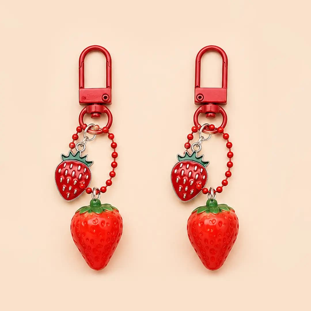 چارم توت فرنگی 🍓