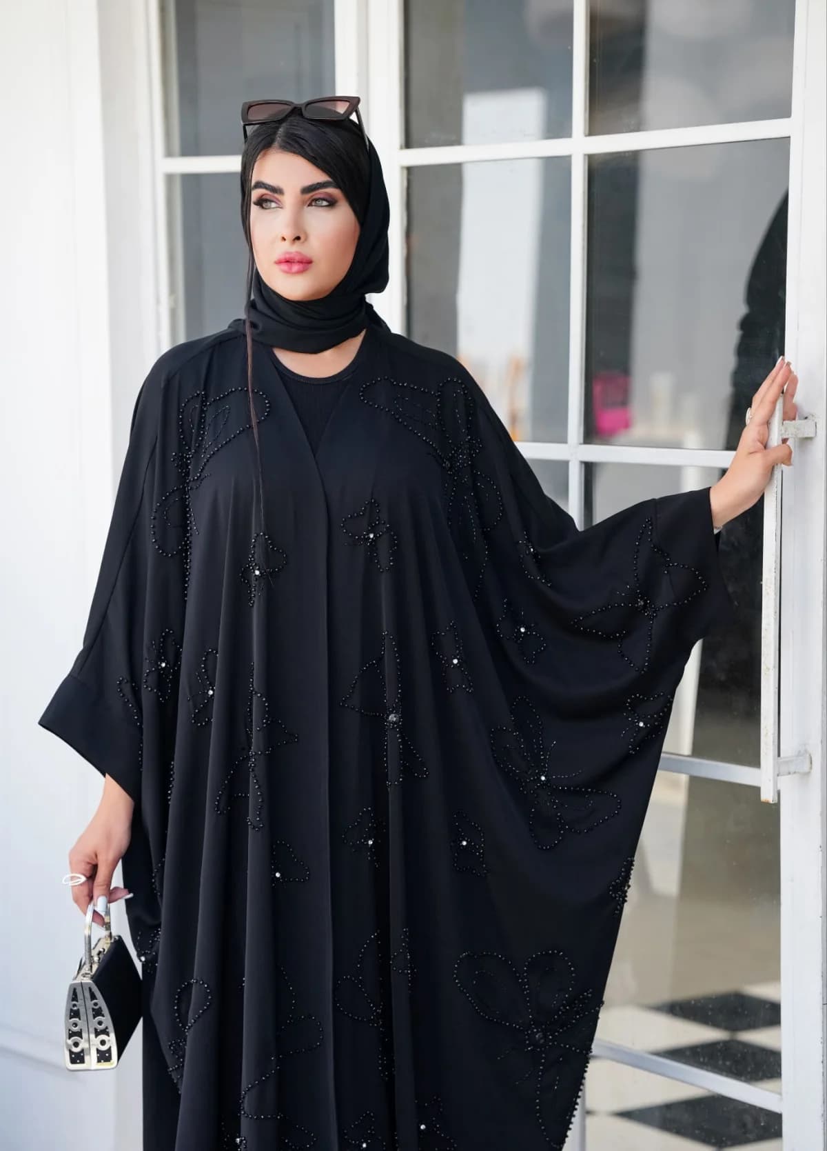 عبا سنگدوزی شده مدل پروانه ای
